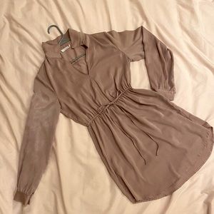 Cute blousy top. GREAT condition!!!